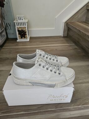Brand New Blowfish Malibu White Ans Silver Metallic Low-Top Sneakers Size 8.5